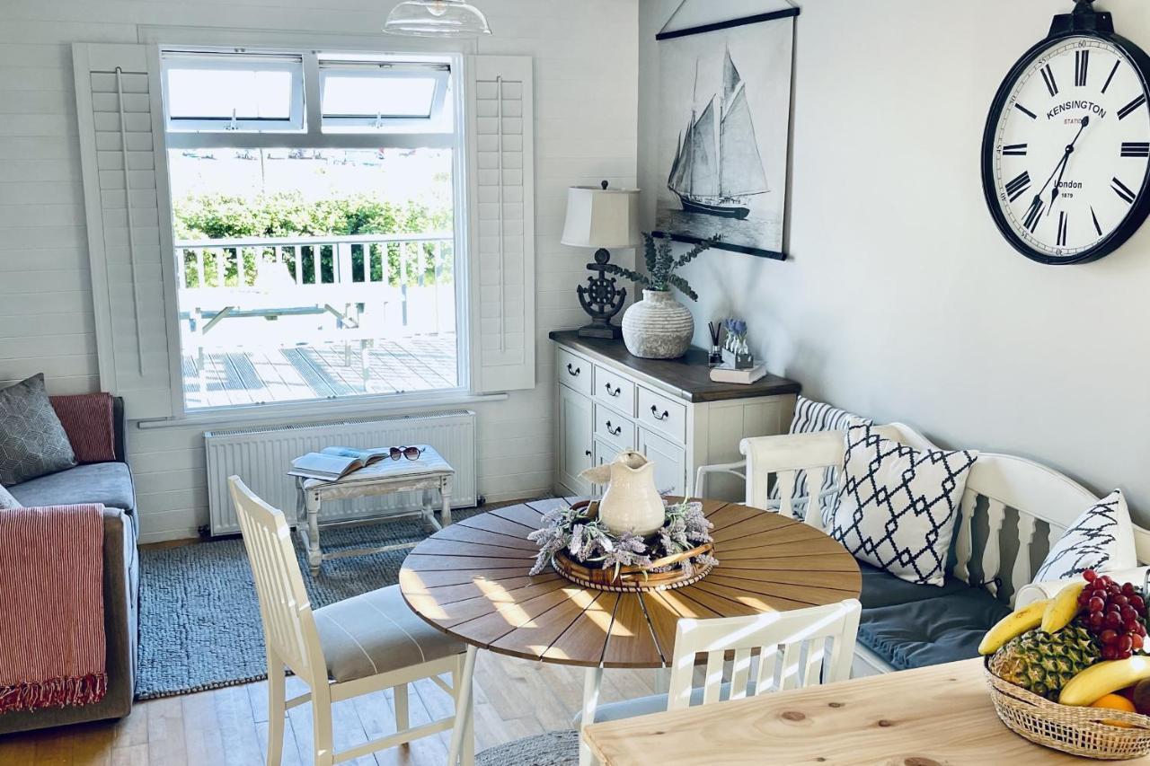 Wavecrest Holiday Cottage By Trident Holiday Homes 가리보에 외부 사진